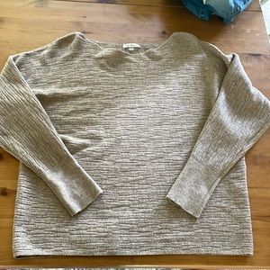 vila molanis sweater stain on arm shown in picture 4